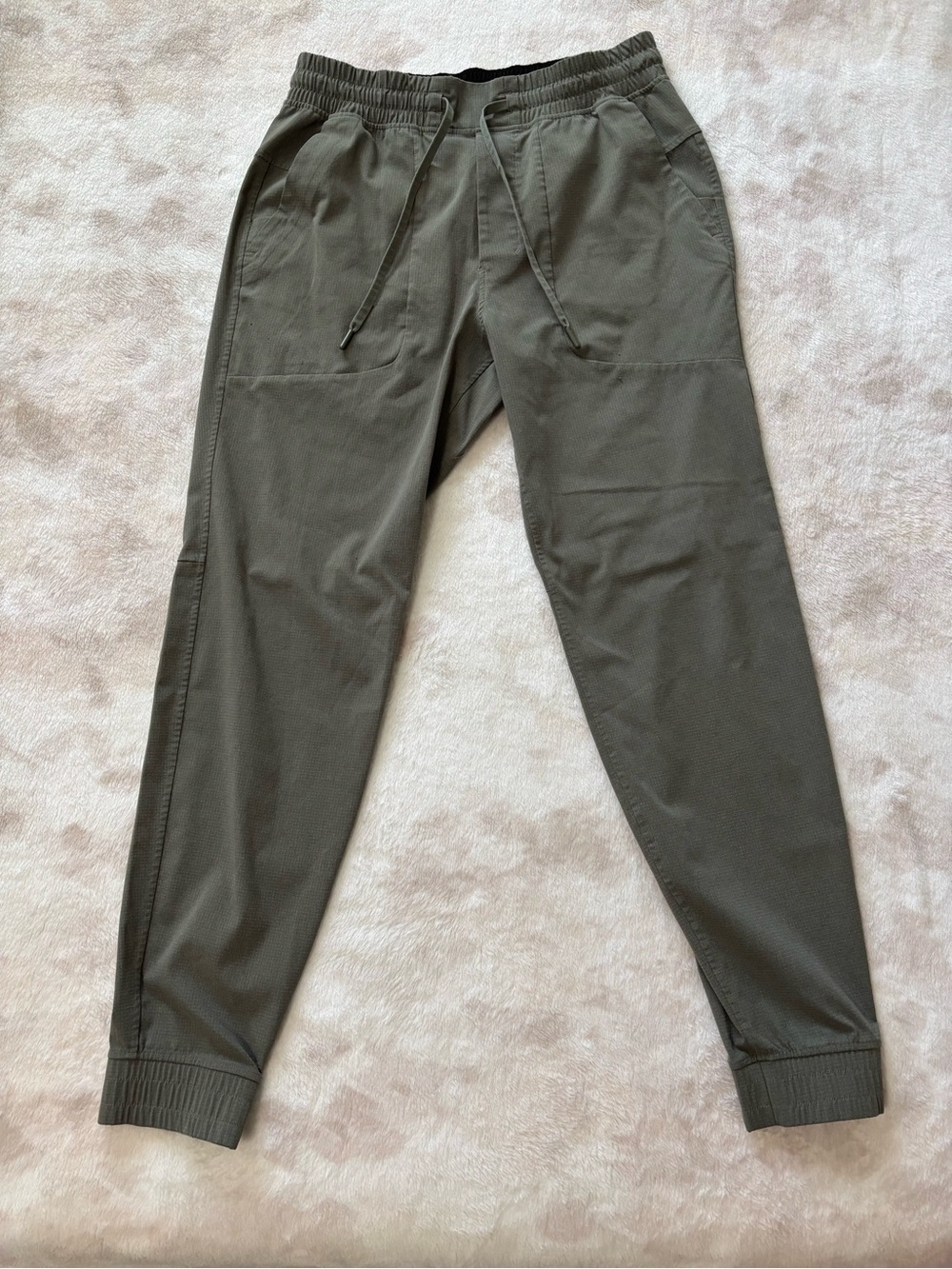 Lululemon Men’s athletica Olive Drawstring Jogger Pants Size S/28